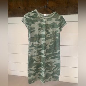 Gap petite xs camo tshirt dress